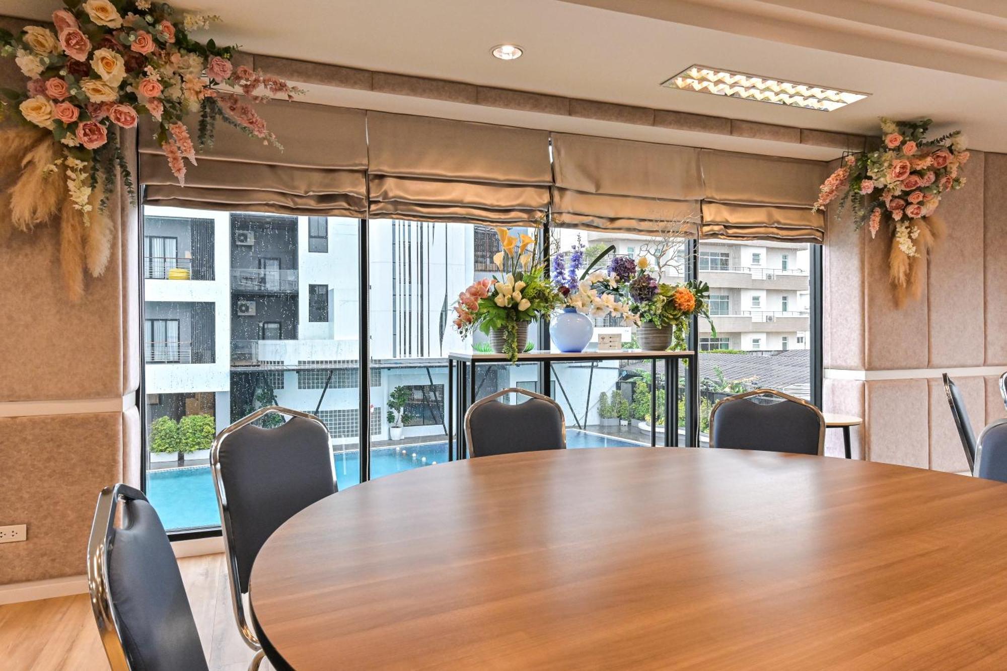 Shewin De Bangkok Hotel Ngoại thất bức ảnh